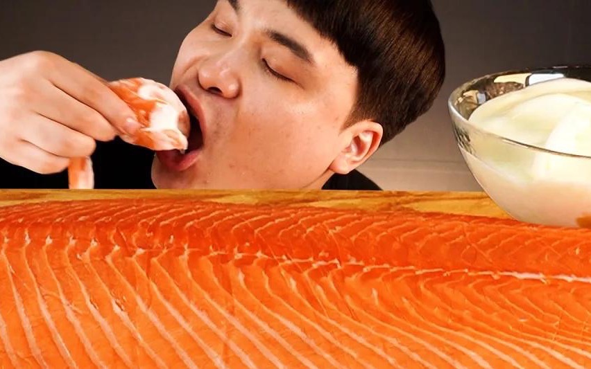 【ddeong-gae】吃播 一整大块三文鱼