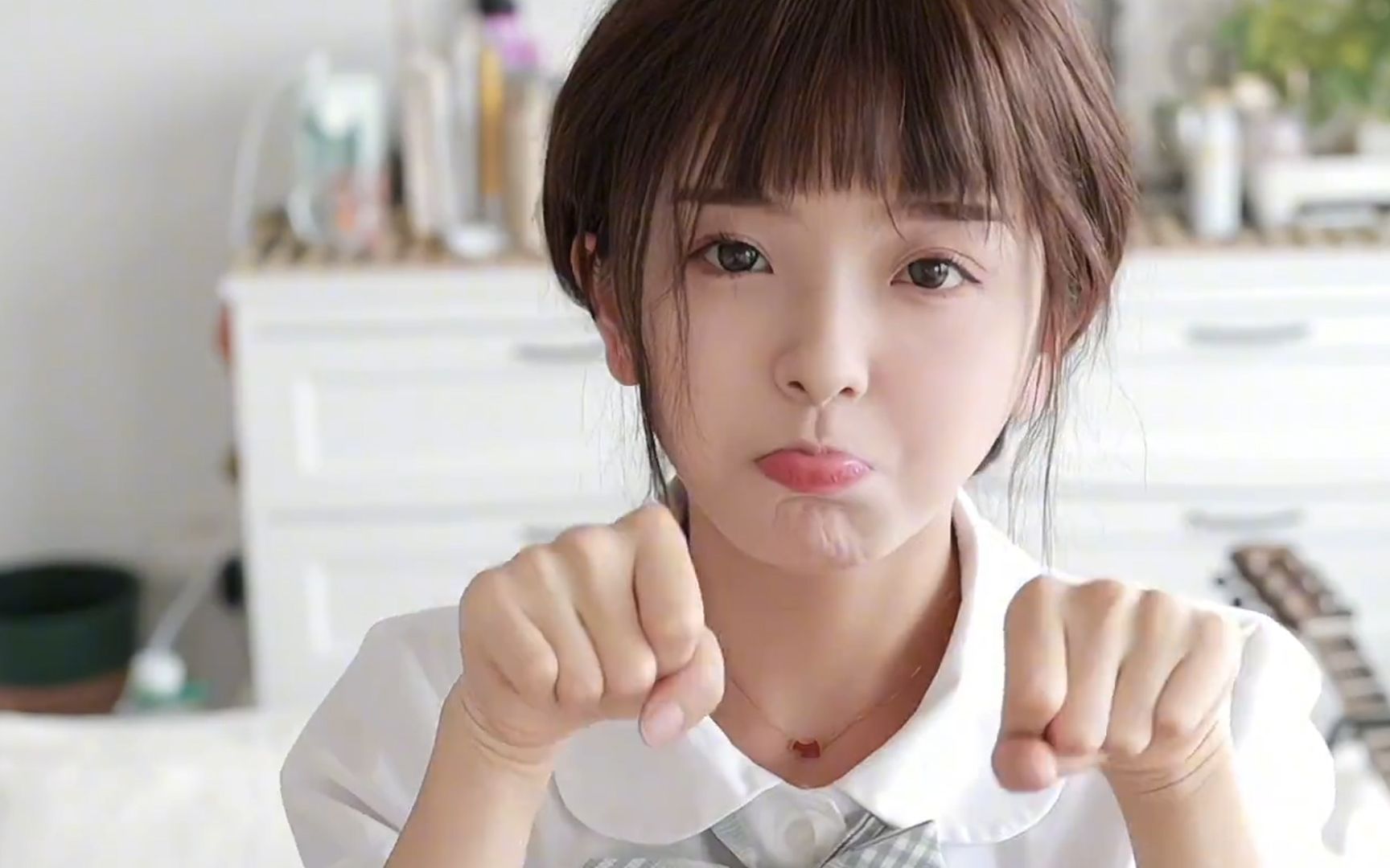 【哔哩哔哩KTV】靠近 - 赖仔Morris（伴奏）