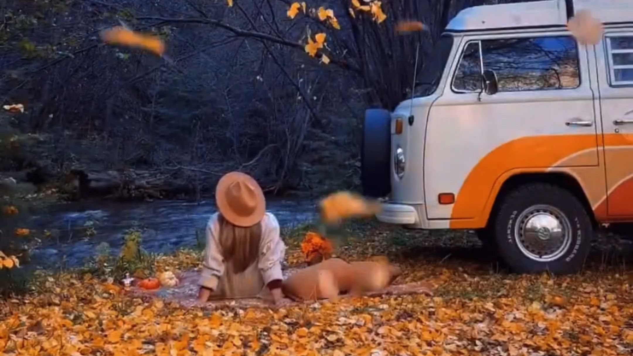 “这大概就是童话故事里的秋天吧~”