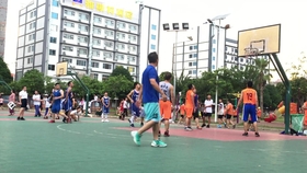 怎么才能去美国打球 a0a7f95ce91fd45fb065e35055202a0ba68374cb.jpg@280w_158h_1c_100q.jpg