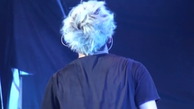 blue是什么时候出的歌 a11a66bff447237edfa5b25211e44c0836ceb0c9.jpg@280w_158h_1c_100q.jpg