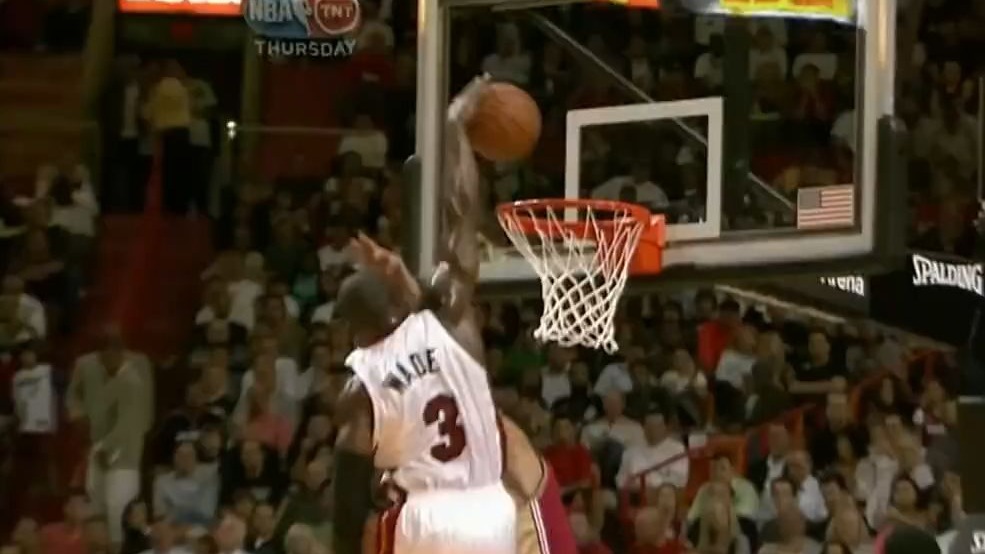 NBA无视防守的隔人暴扣与空接名场面