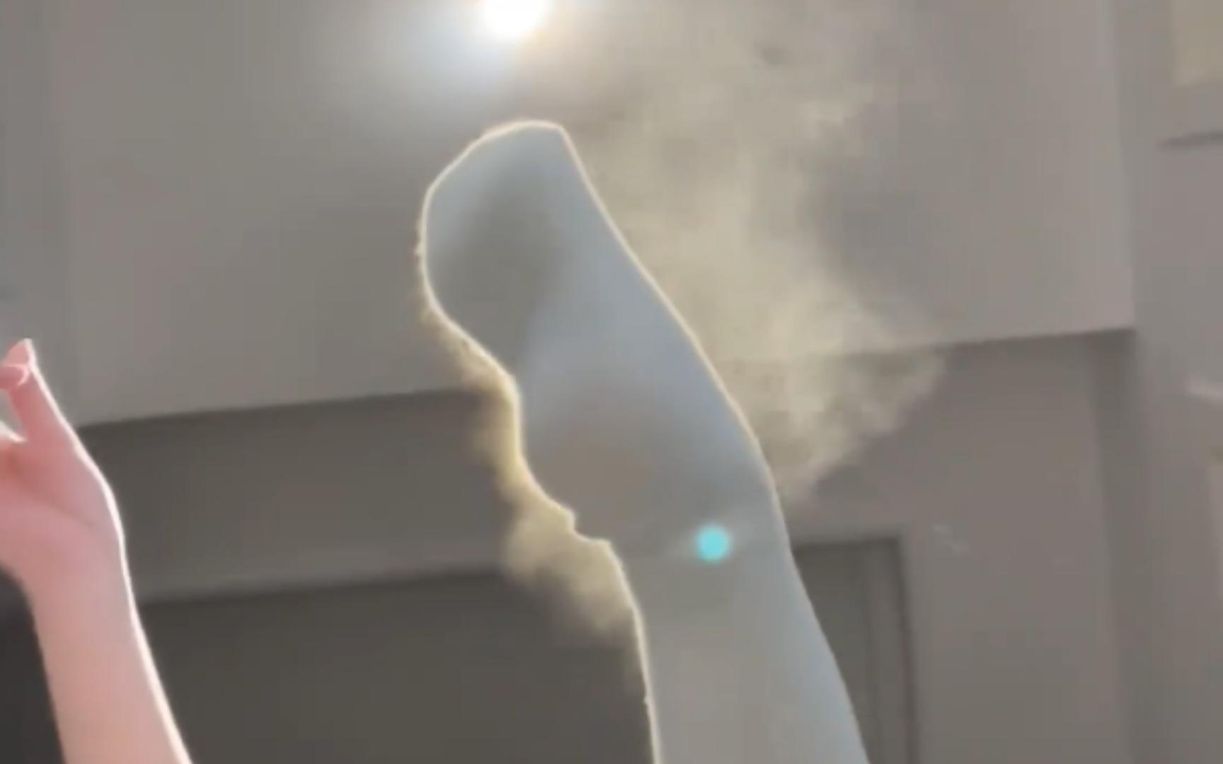 Big black tower this jio is still smoking hot ......  Star dome railroad big black tower cos