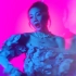 绝美！乃万生日发布《Natasha》MV！直接跳国标舞了！