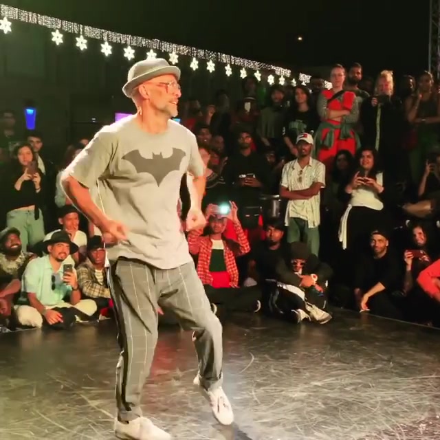 bboystorm风暴爷爷最新炸场表演宝刀未老