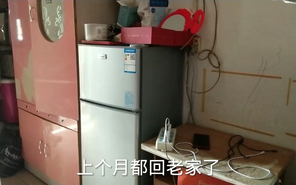 家用小冰箱插上电在那一个月没动。用电34度，这个耗能怎么样？