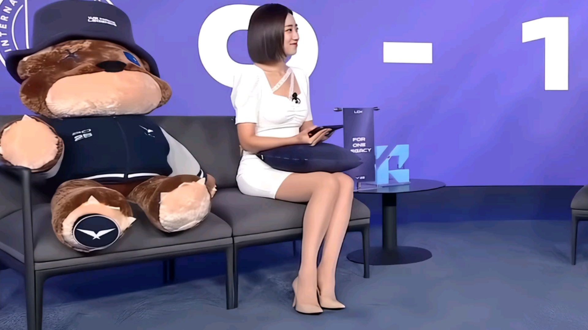 裴慧智：眼睛往哪看呢