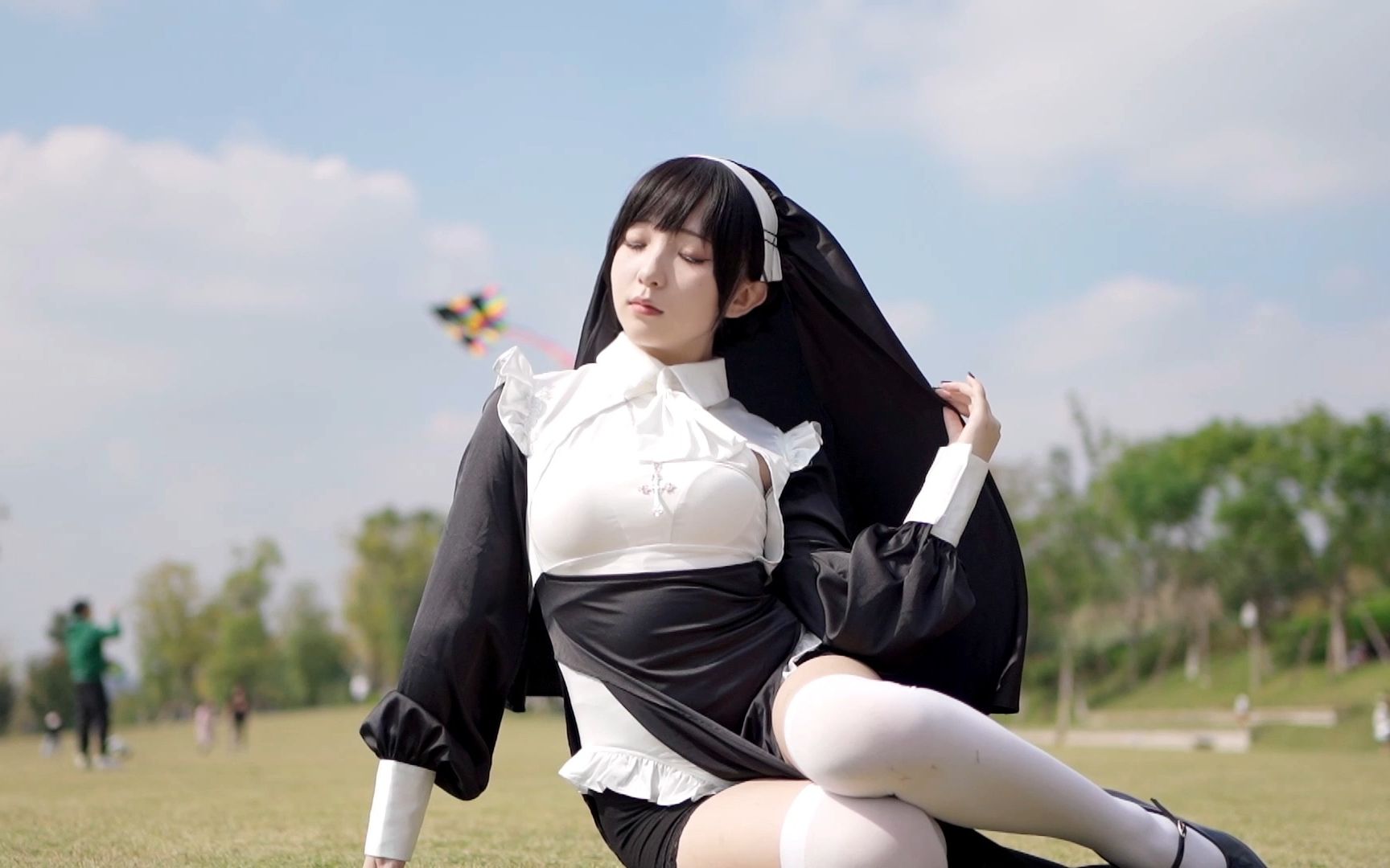 [Comic-Con] This nun is absolute!