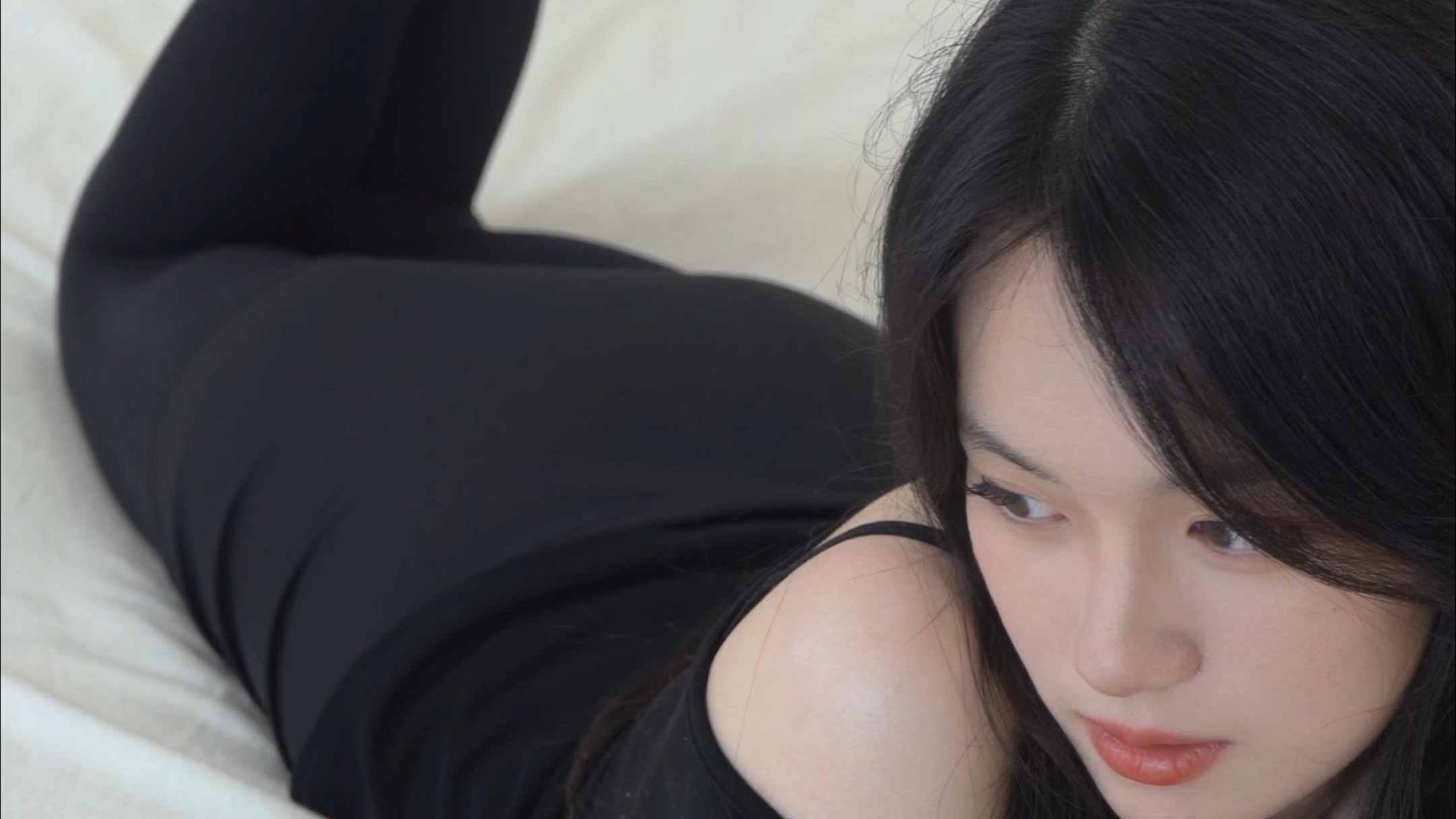 校花级女大，厚黑袜，绮梦小艺，4K校花摄影