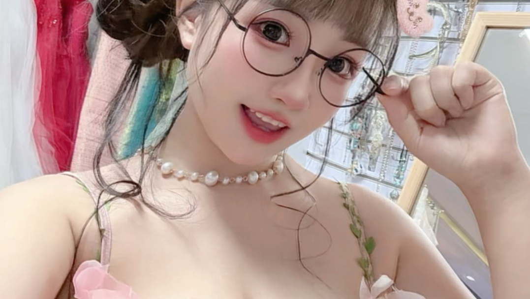 Looking forward to meeting you live and warming up this winter together ❤️