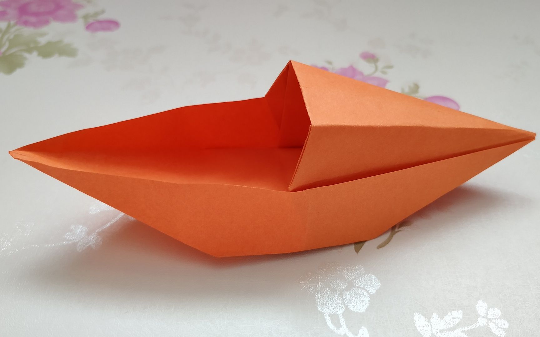 [折纸-视频教程]手工折纸,如何折叠一只船,超级简单的船折纸(三)