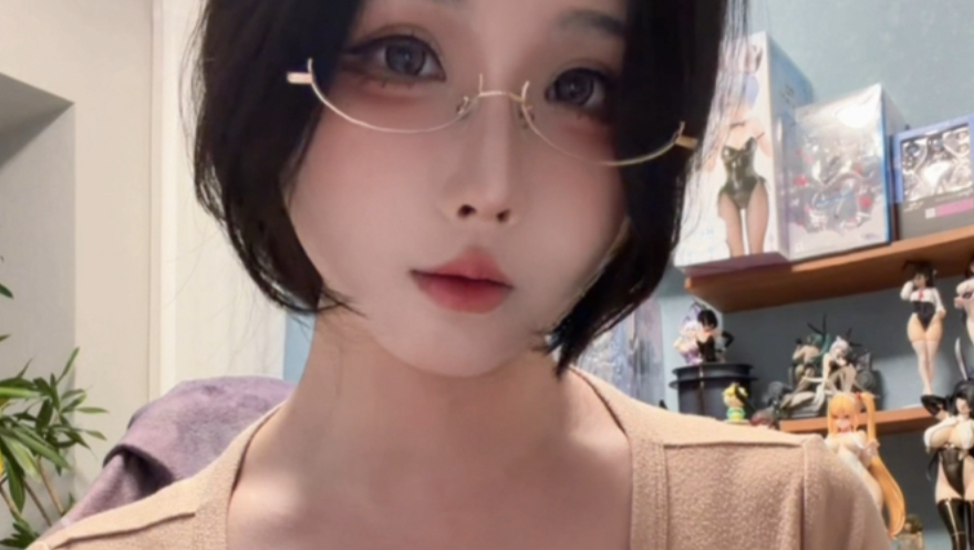 玉音放送（慎点）给修修猫@修修猫ww 老婆的生贺视频💕祝老婆生日会玩得开心，新的一岁也要顺顺利利~夹子音版本发给修猫了😋