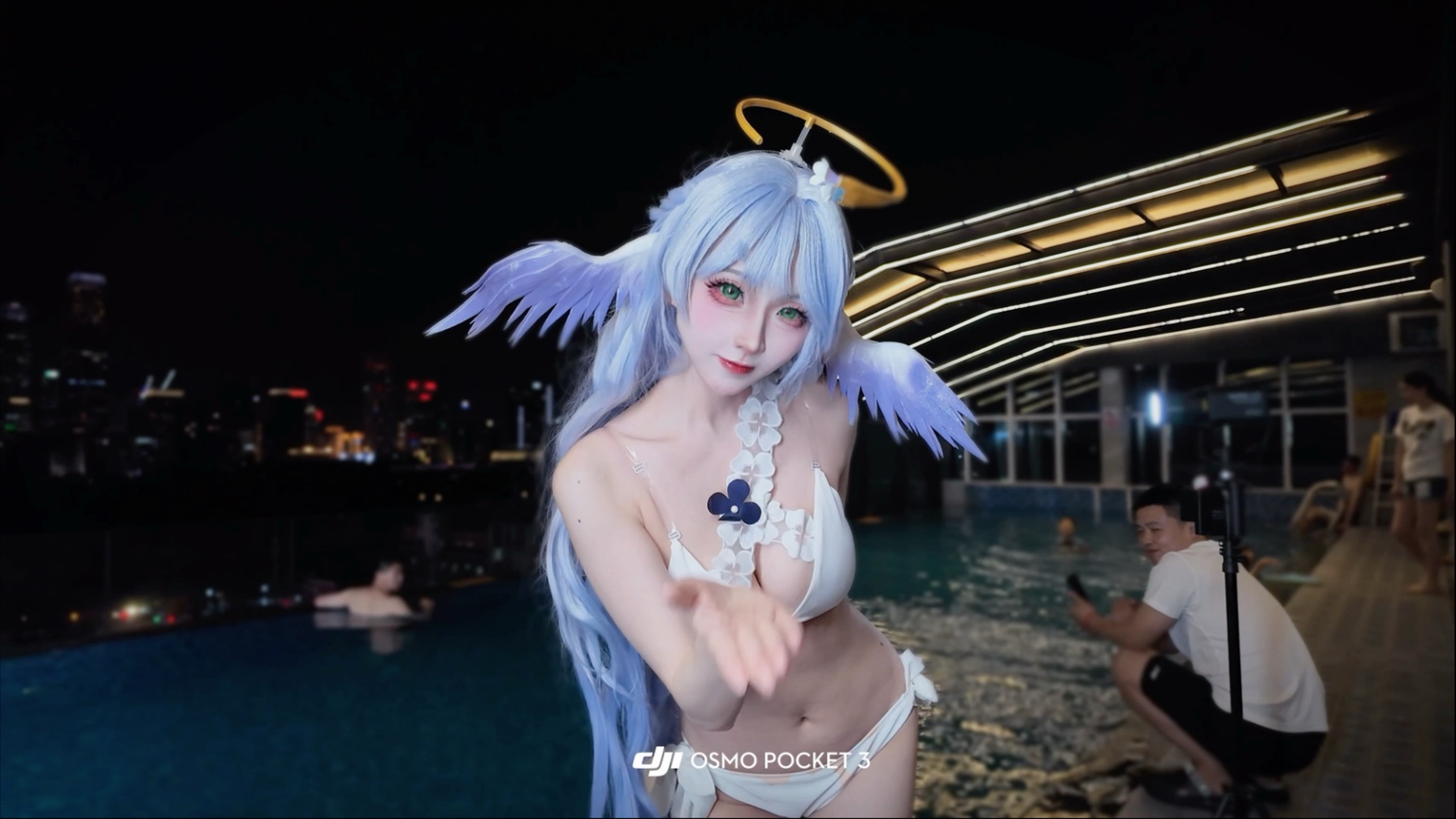Want to play in the water, Mockingbird?