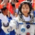 中国第一位飞向太空的女航天员【讲巾帼英雄故事：刘洋】