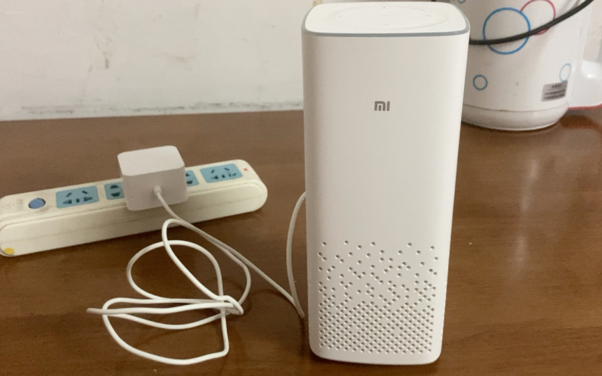 小米智能音箱：连接WiFi，语音控制轻松实现！音质不错