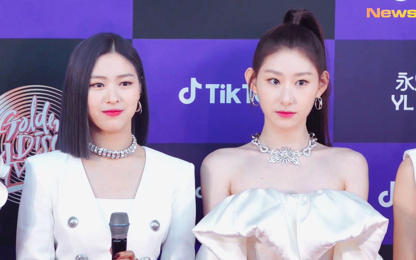 200104 ITZY 金唱片红地毯哔哩哔哩 (゜゜)つロ 干杯~bilibili