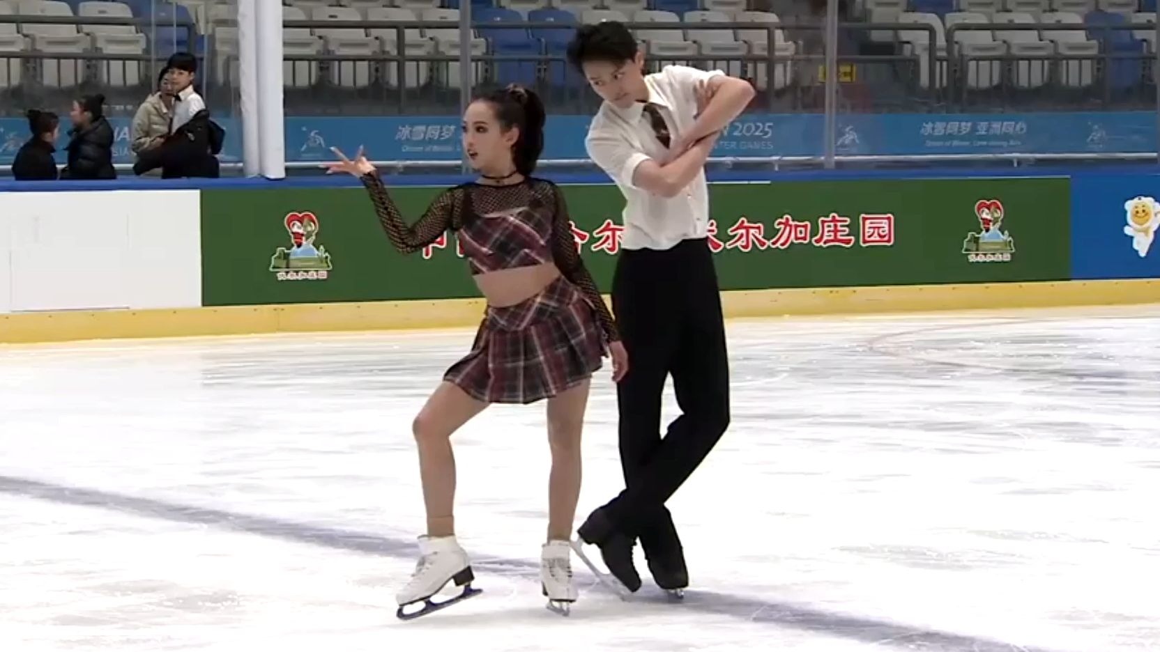 卢妤费文润 成年组冰舞 韵律舞 2025年中国花样滑冰俱乐部联赛哈尔滨站