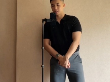 川页 正装肌肉男 5.28