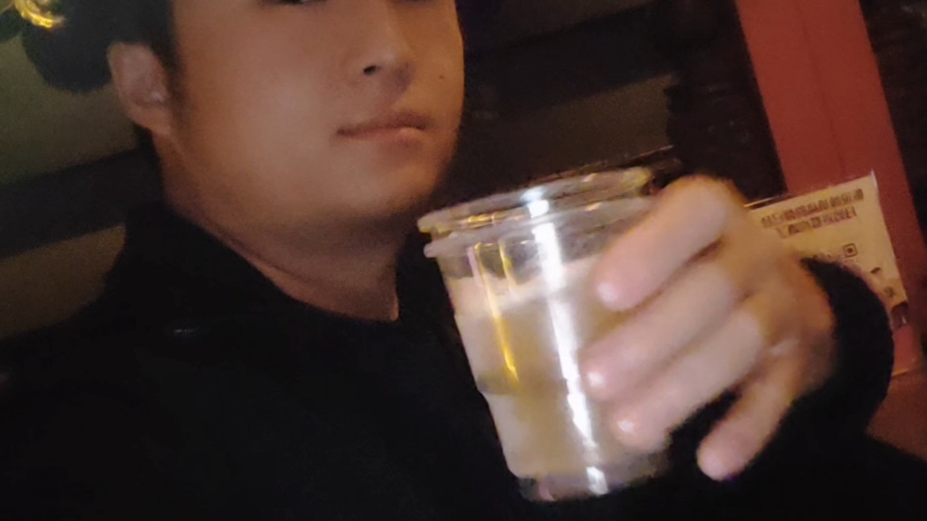 #因为热爱所以坚持 偶尔的喝一点小酒感觉挺好新的一天，加油！