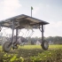 牛人发明的太阳能除草机器人，将彻底解决农民的困扰