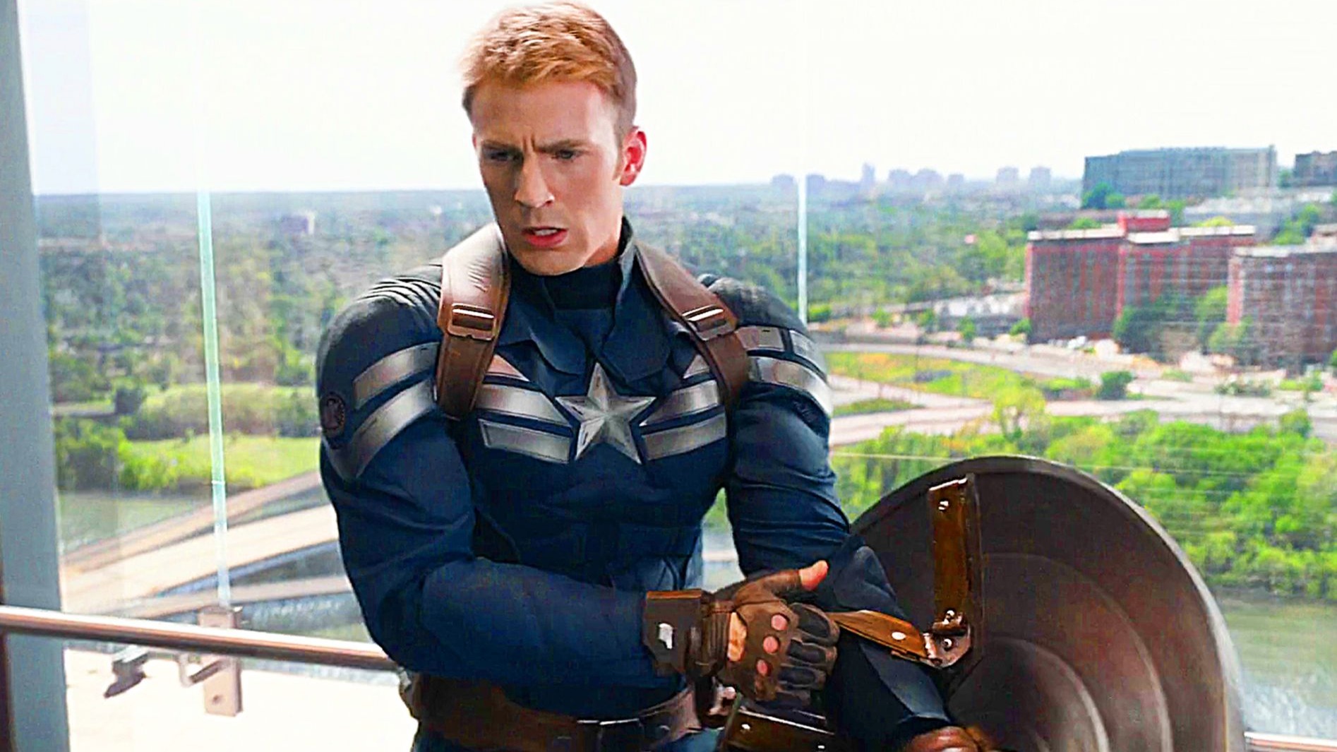 美国队长：自从发现摔不死，玩的越来越花了！