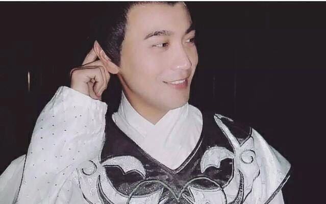 张智尧花满楼一笑世界都亮了呀