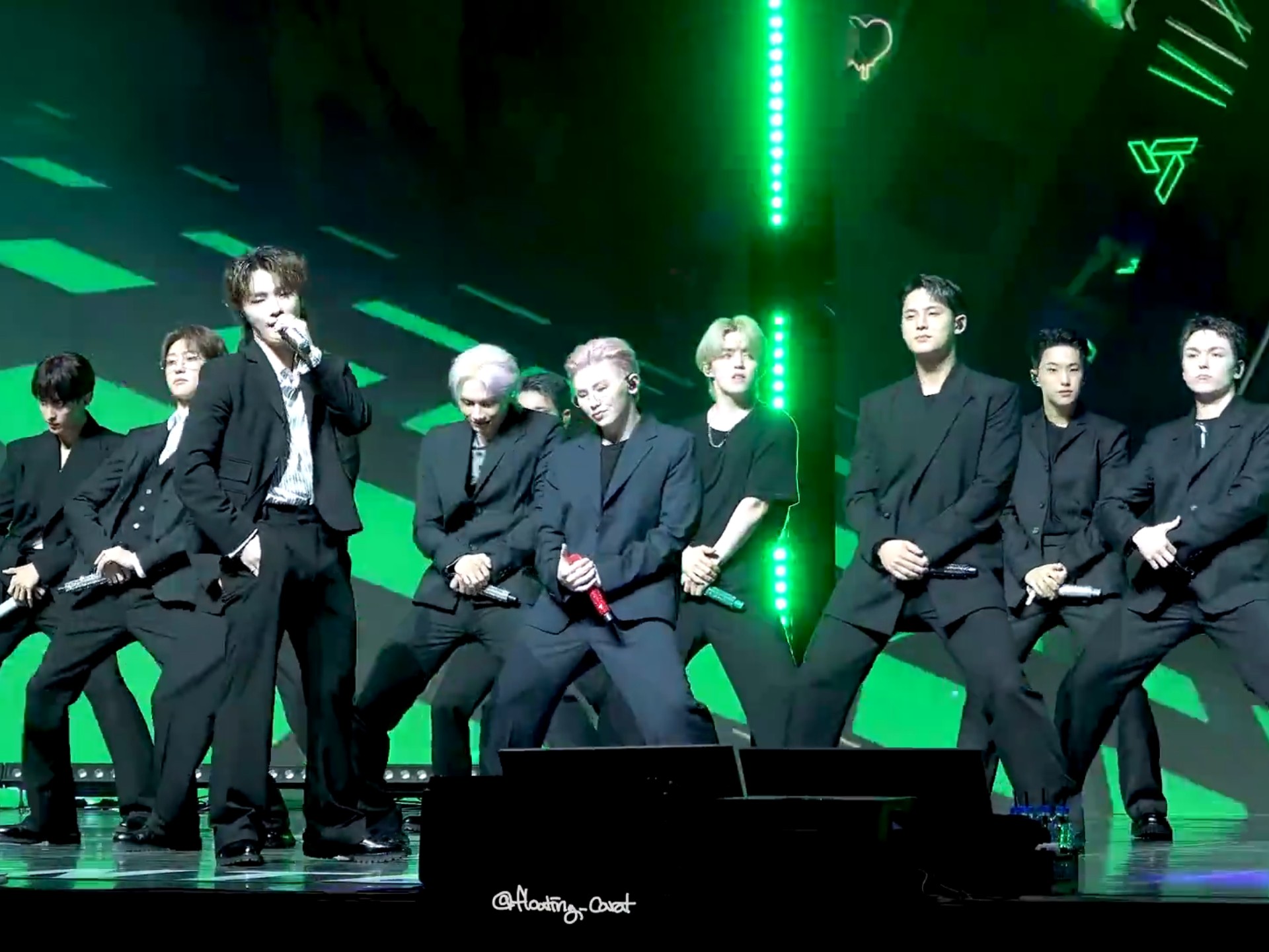 SEVENTEEN西装版《Thunder》！值得珍藏