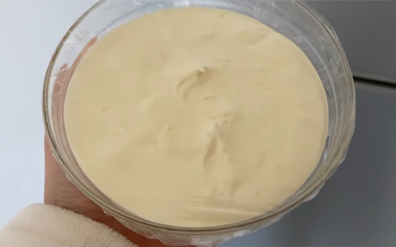 超简单的蛋黄冰淇淋制作