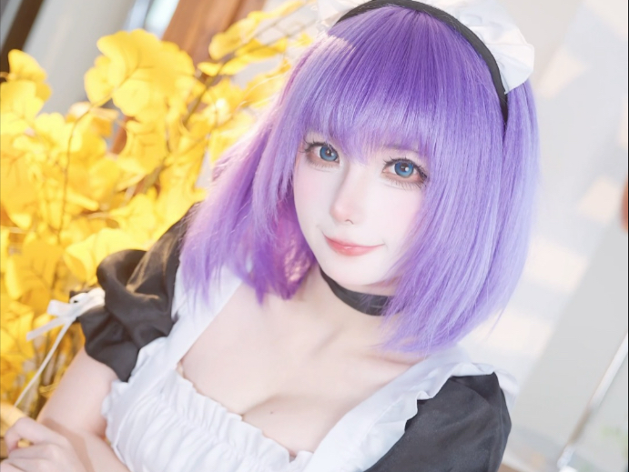 It's so hard to guess what character this is.