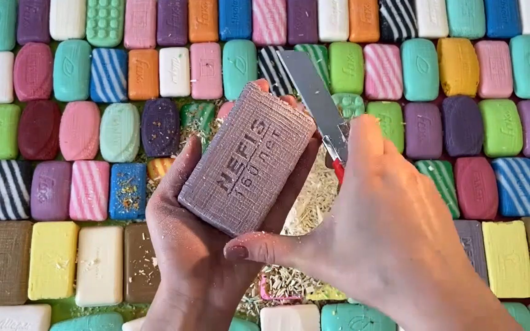 极度舒适!一刀切到底的马赛克肥皂第一刀精剪,全程酸爽