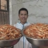 小池煮熟了两锅大脚虾，10斤晒出2.7斤，算下来都超过100元一斤了