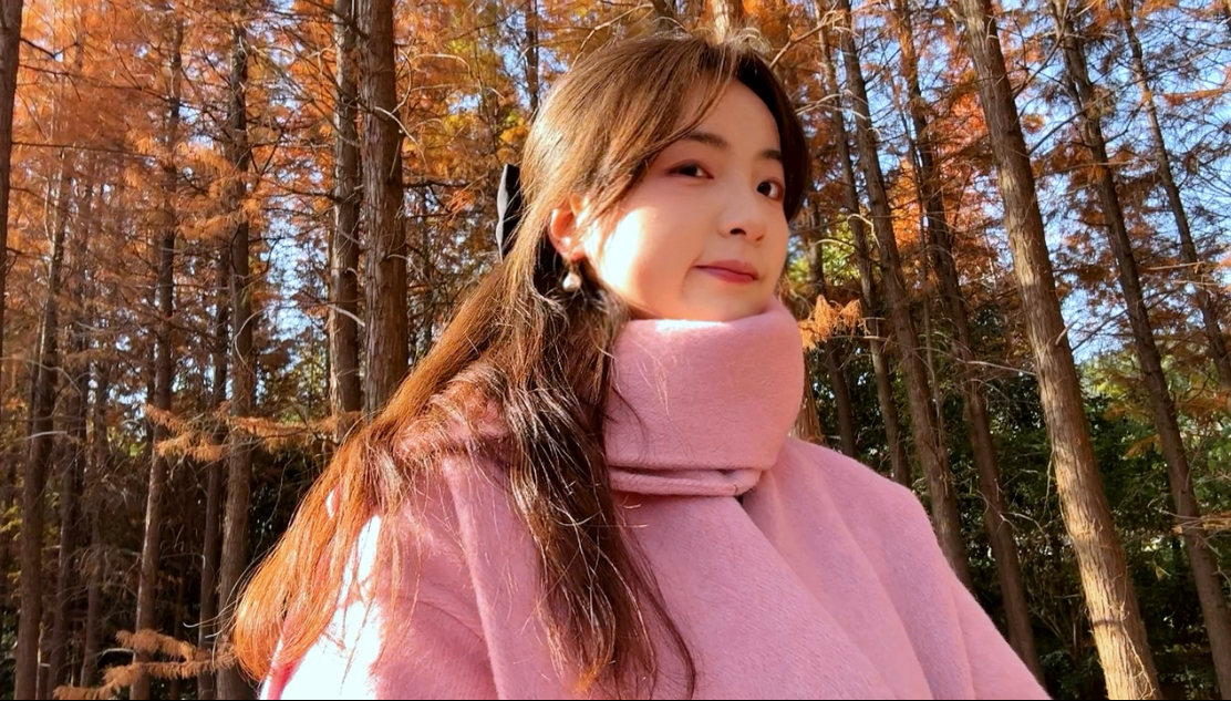 枝VLOG|深秋的水杉步道太美啦！在湖边晒太阳、读黎紫书的《流俗地》，等待落日的感觉很幸福！｜一人食：经典台式小吃，花枝丸、甜不辣、士林香肠、盐酥鸡｜书摘分享