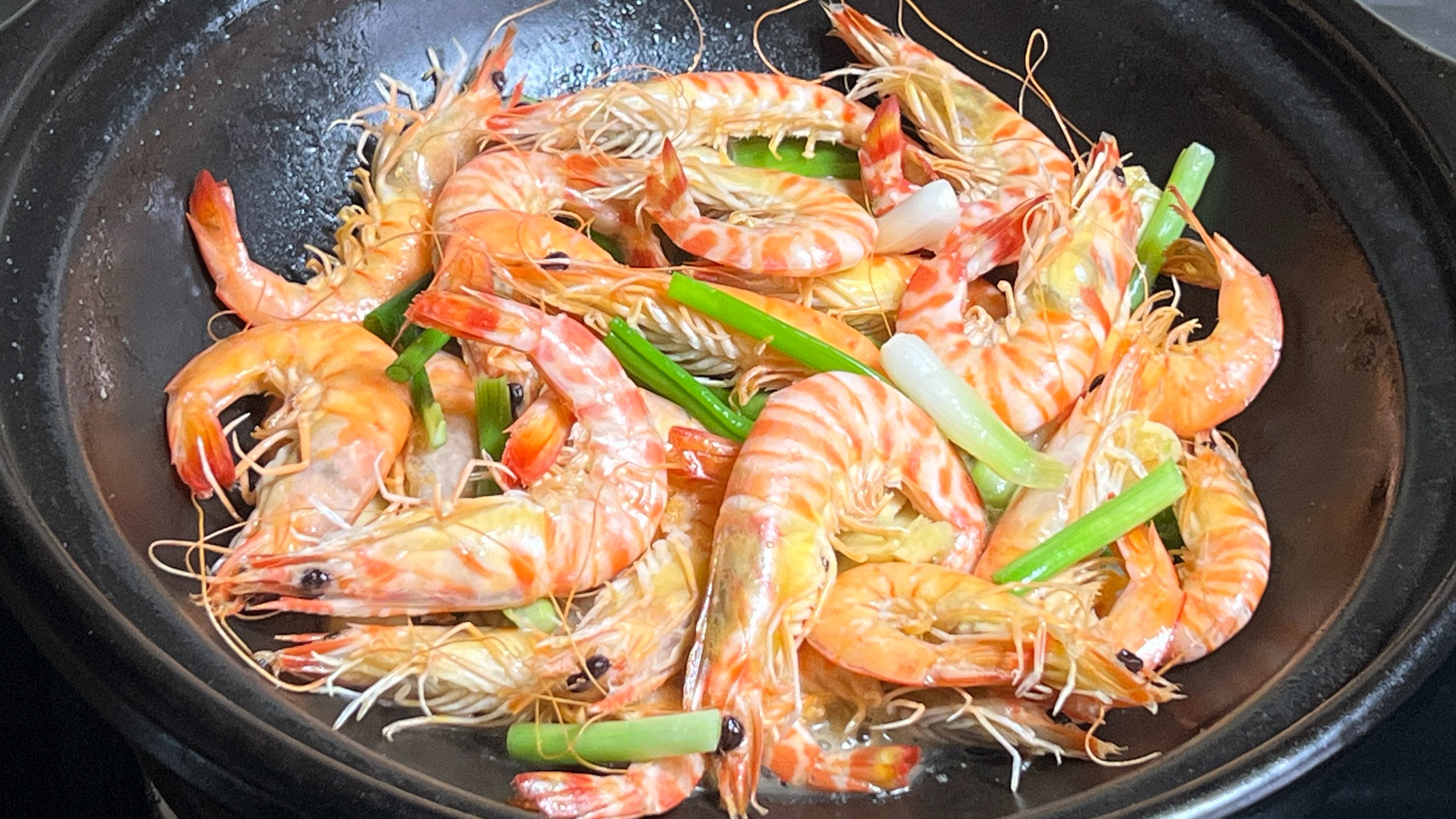 极致鲜甜的油盐炝虾，做法超简单，凸显海鲜原本的味道