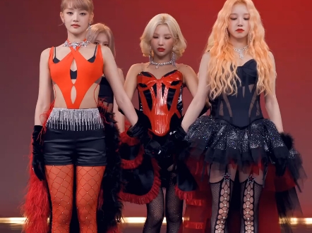 宋雨琦丝袜舞台热舞现场直拍镜头