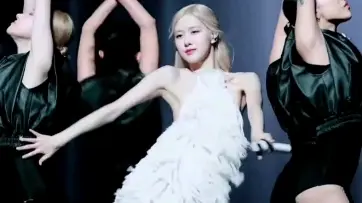 【Rose_妍熙】第一次在B站发视频，求关注！