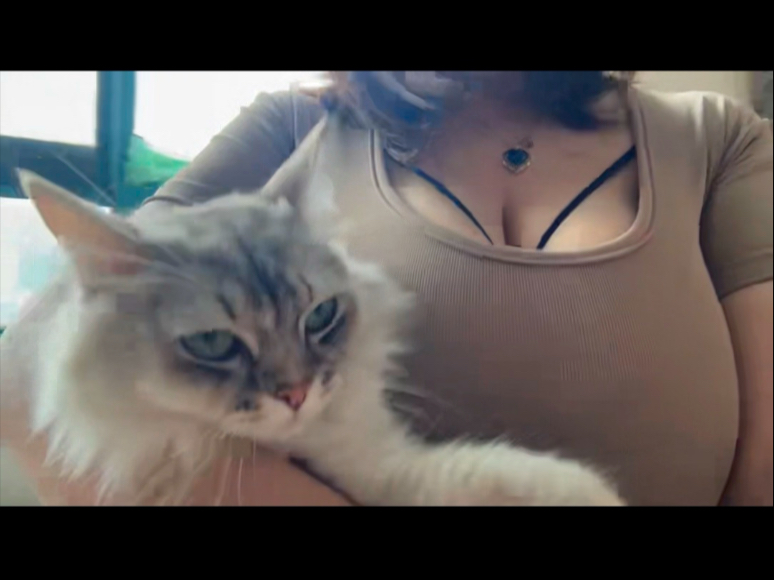 The latest video of [Miu Miu who doesn't eat rice] is here, check it out!