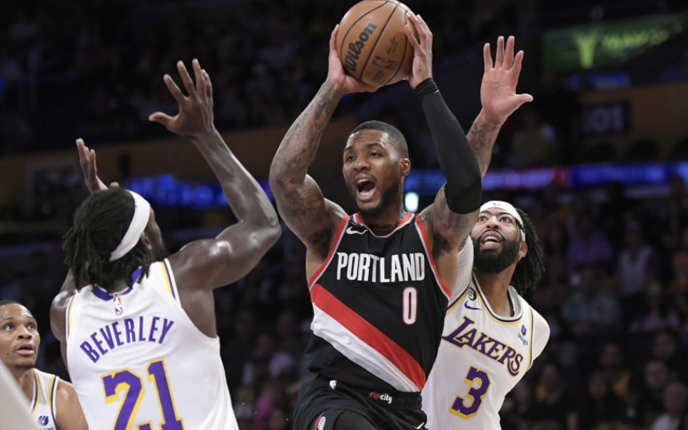 【nba】利拉德准绝杀,送湖人三连败.