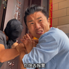 妈妈为保护孩子，与人贩子斗智斗勇，女子本弱为母则刚