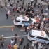 可怕！纽约警察竟开车直接冲撞示威者
