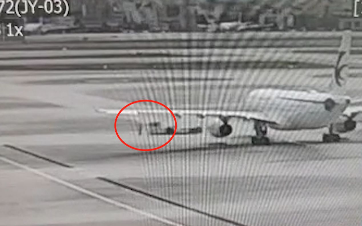 东航一机务在上海虹桥机场遭牵引车碾压身亡