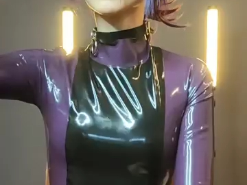 Comic-Con leather-clad lady