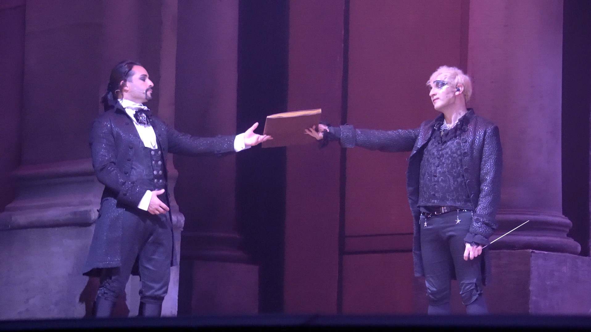 米条甜痛前 鹦鹉点头 但是冷漠回应（1018）