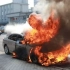 车辆自燃时的惊险场面，一定要做好“防火”措施