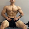 壮硕身材肌肉猛男