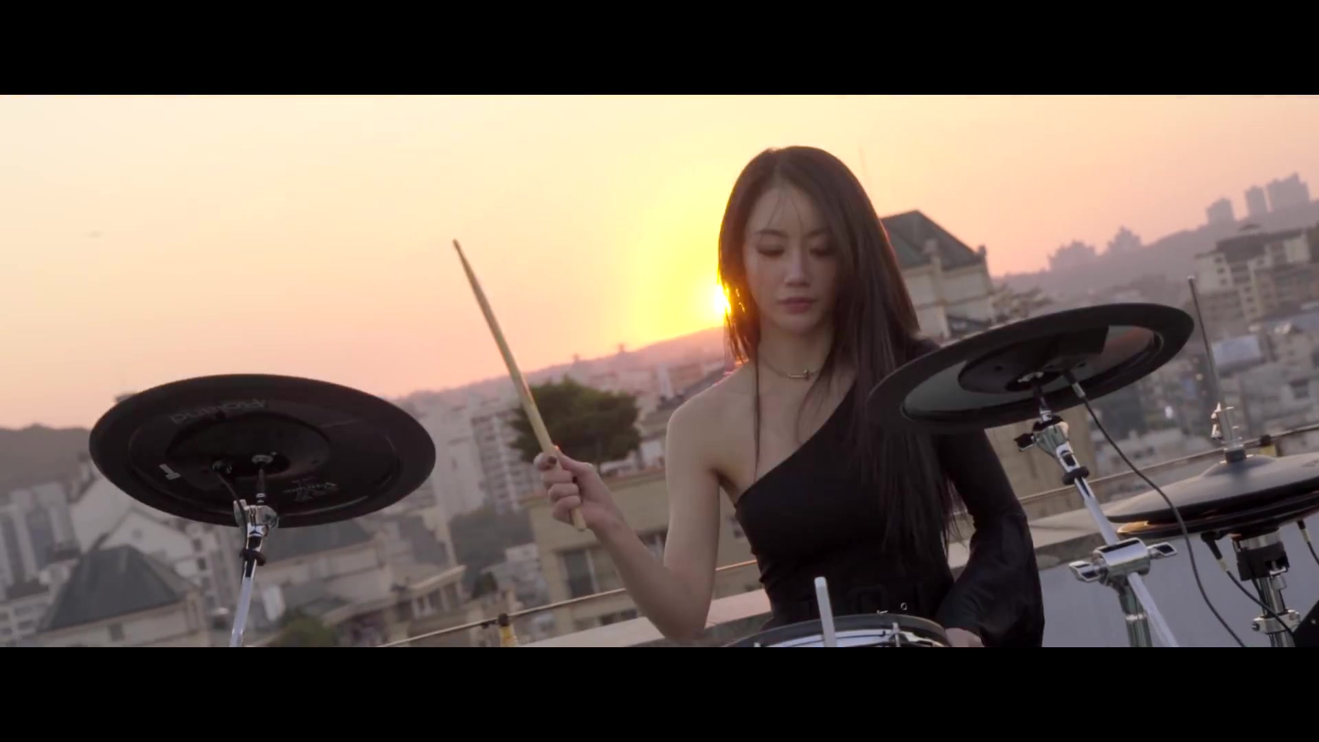 【韩国女鼓手】雅妍 X Roland Vdrums  Let me go哔哩哔哩bilibili