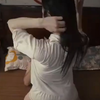18岁少女把第一次给了40岁的男人，并为他生下了一个可爱的女儿