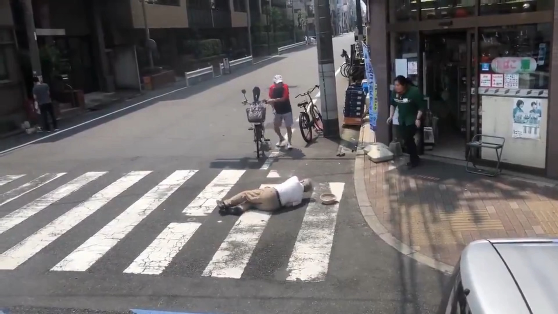 Anyway, I have mixed feelings after reading it. It always feels like something went wrong.