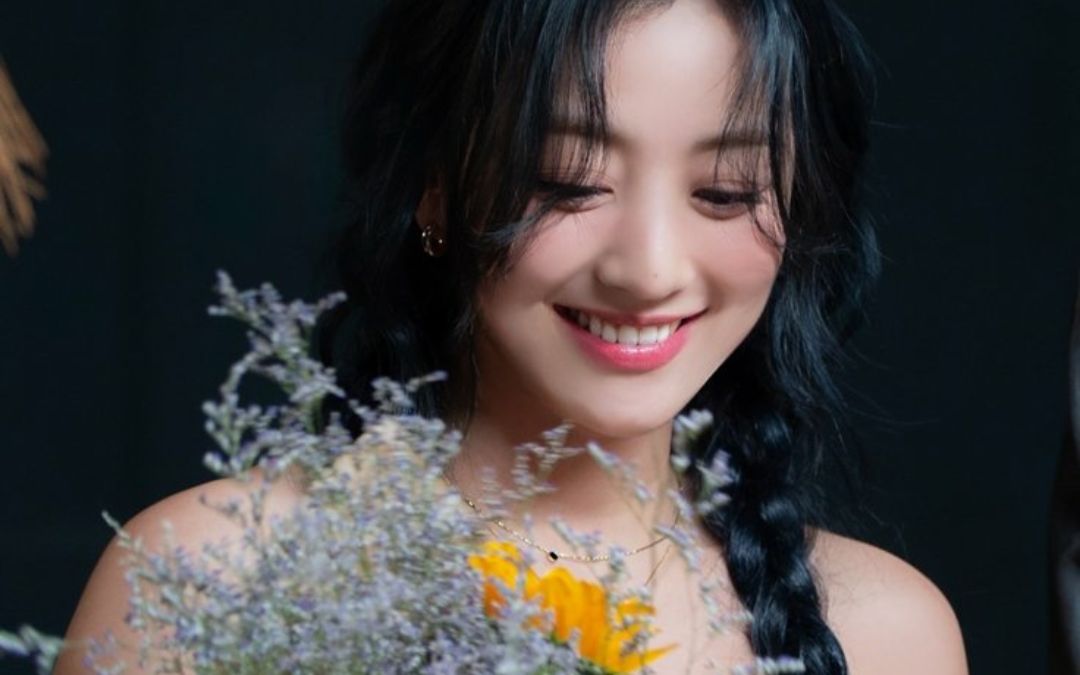 ITZY None Of My Business M V 8d-none-of-my-business-itzy-syyeri-syyeri