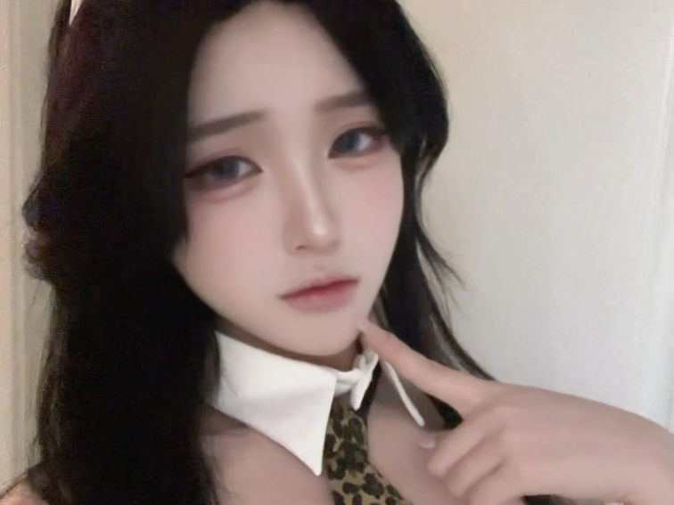 没出息逗你一下你就爱上了