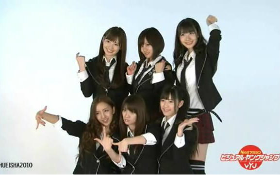 【AKB】众人玩疯比基尼，麻友向天气撒娇、妹子们变身兔女郎
